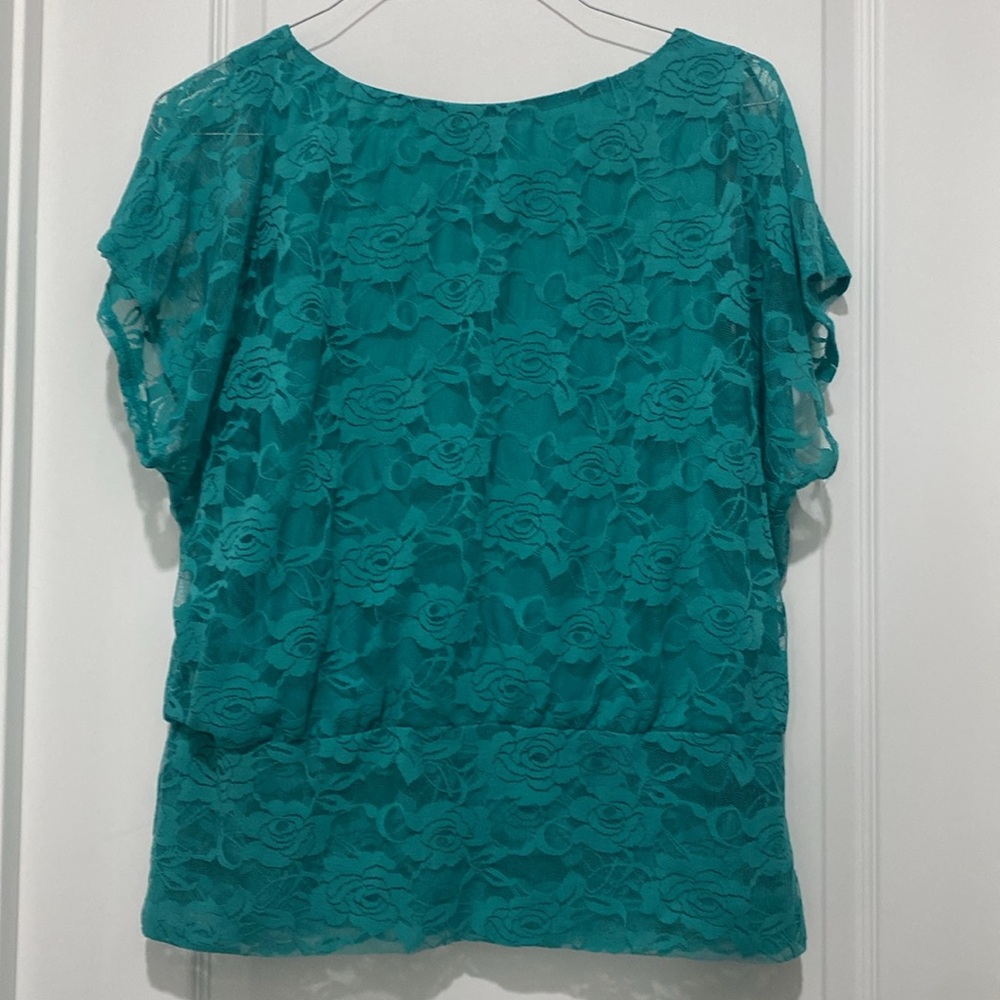 Women’s floral lace top - XL - Picture 5 of 5